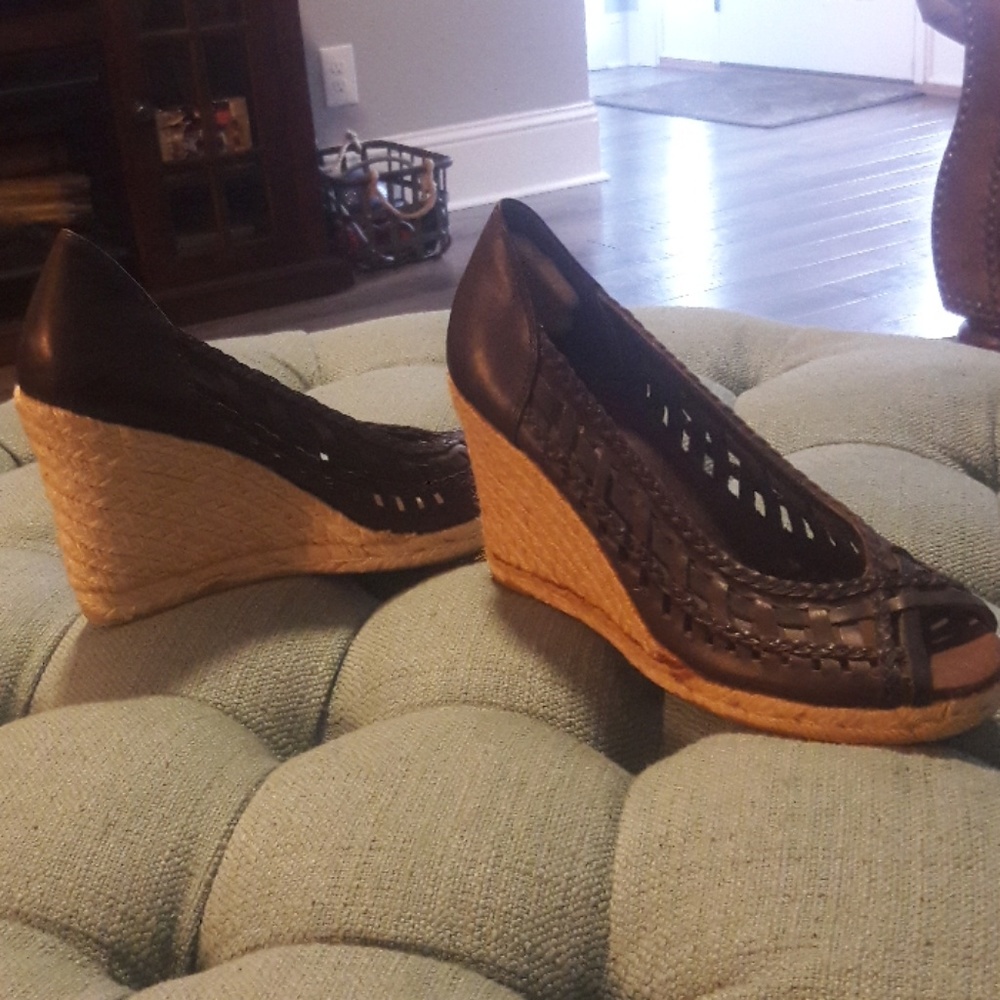 Brown wedges
